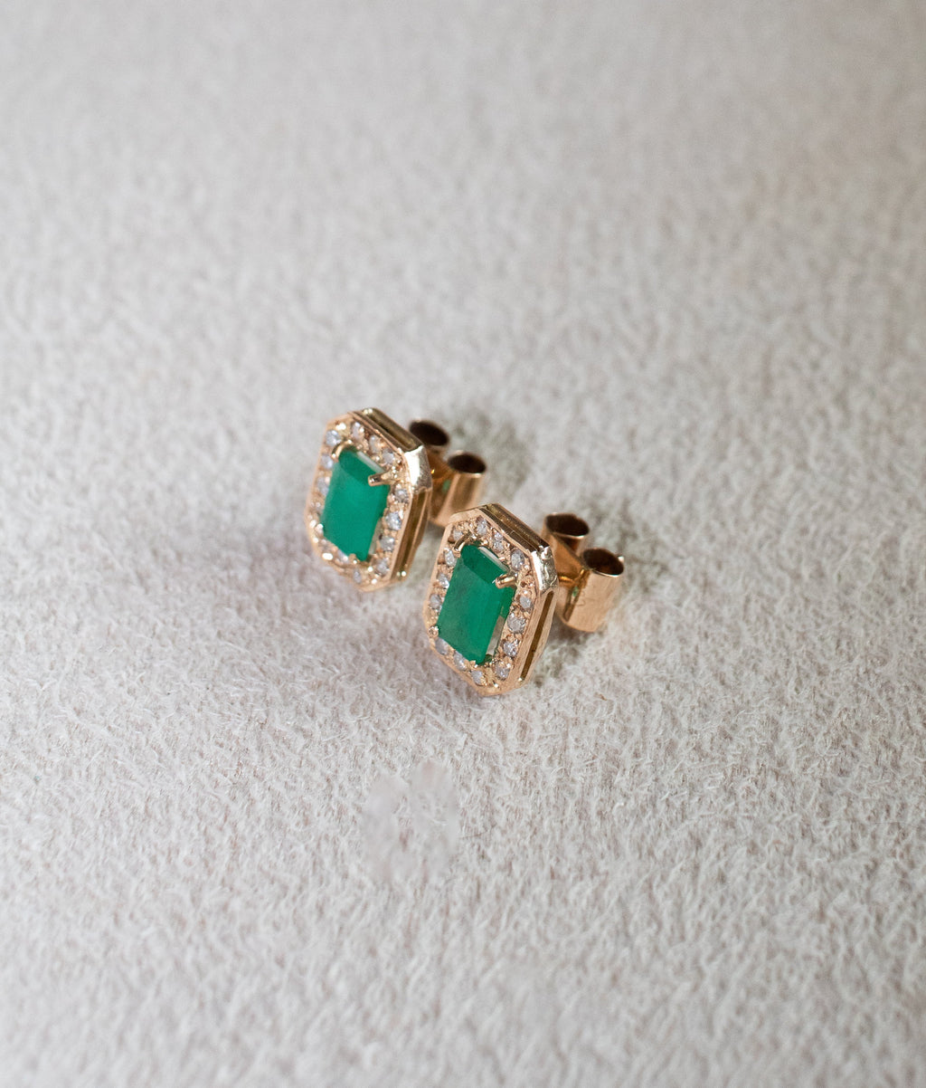 Brinco ouro 18k com esmeralda e diamantes