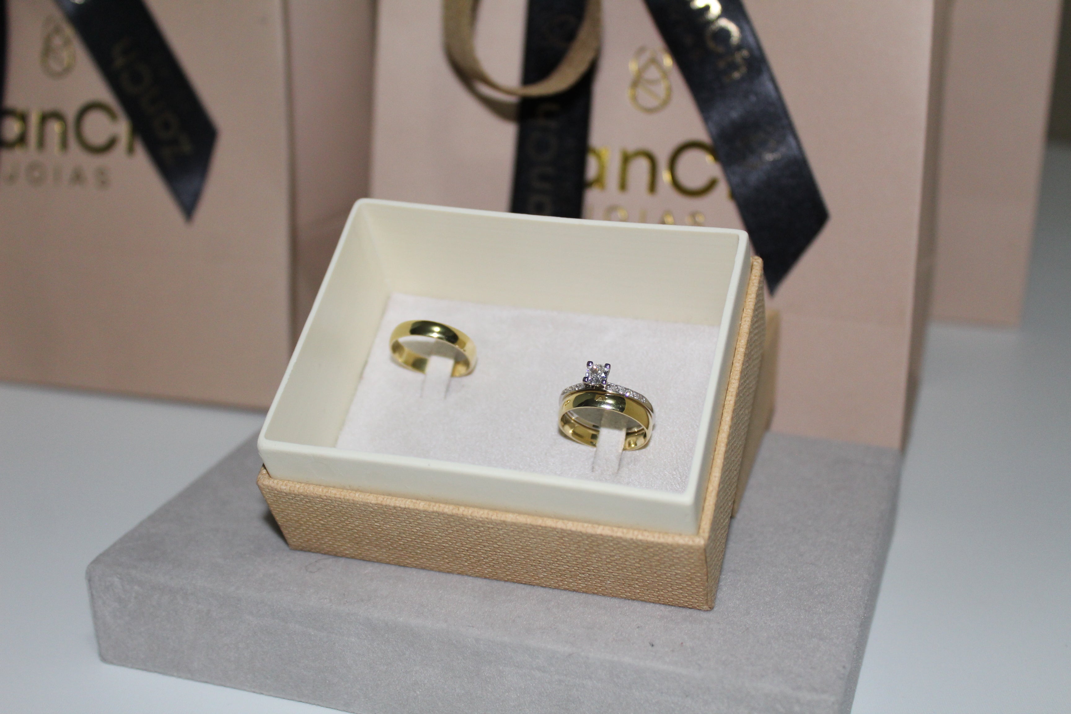 Anel Solitário 18k com Diamante 0,28 ct