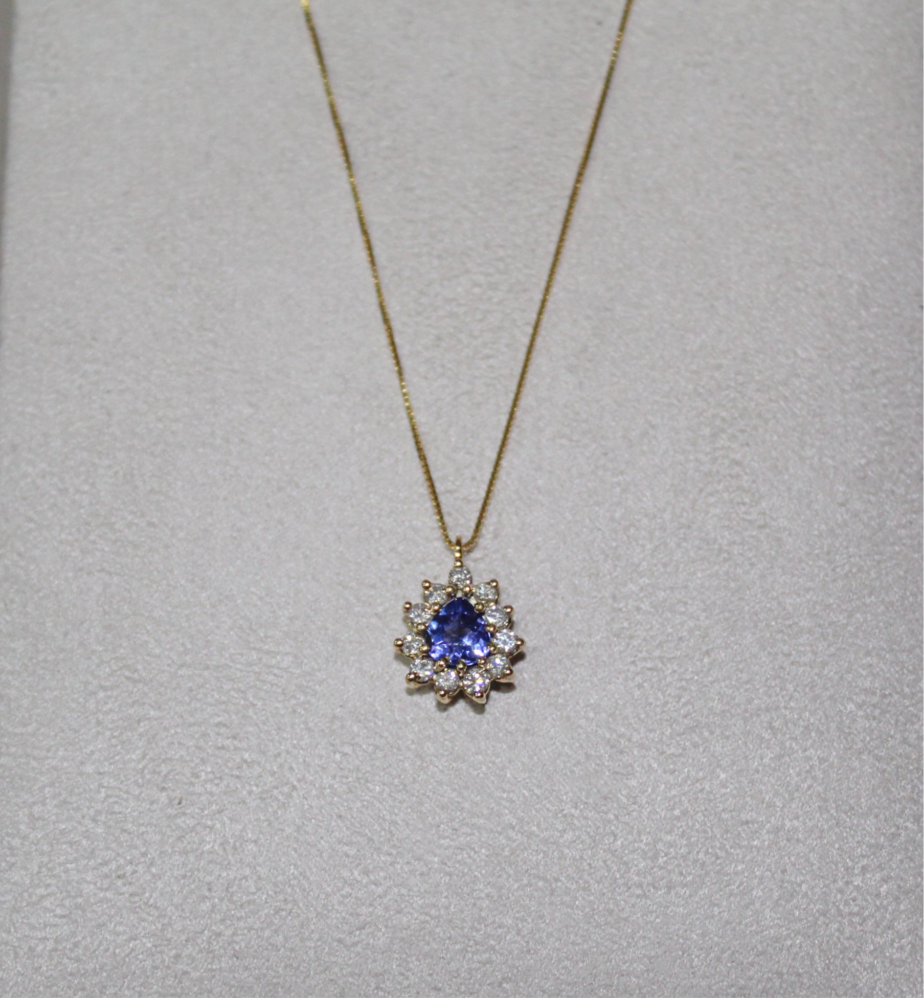 Colar ouro 18k com Tanzanita Trillion & diamantes