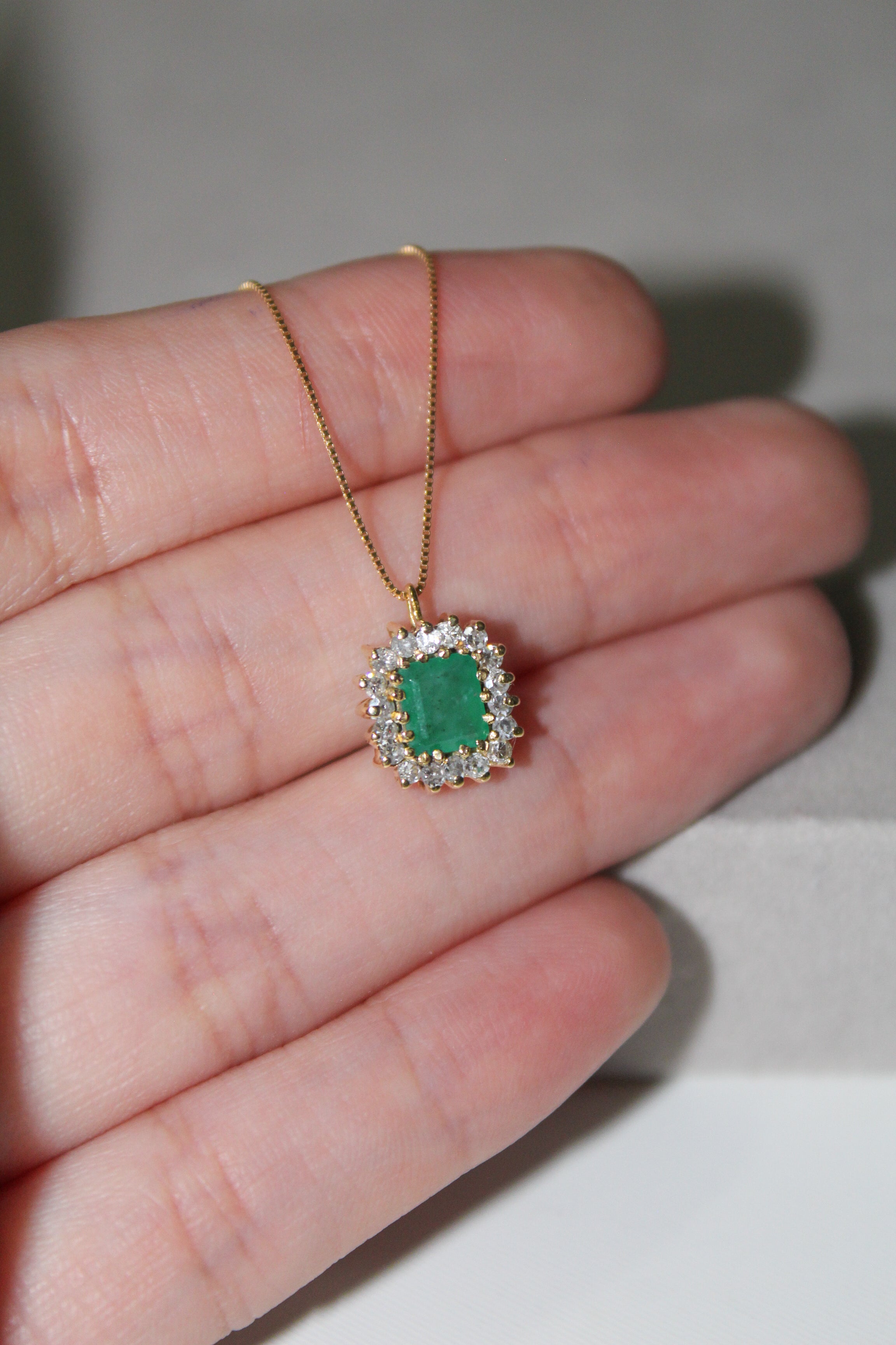 Colar ouro 18k com Esmeralda quadrada & diamantes