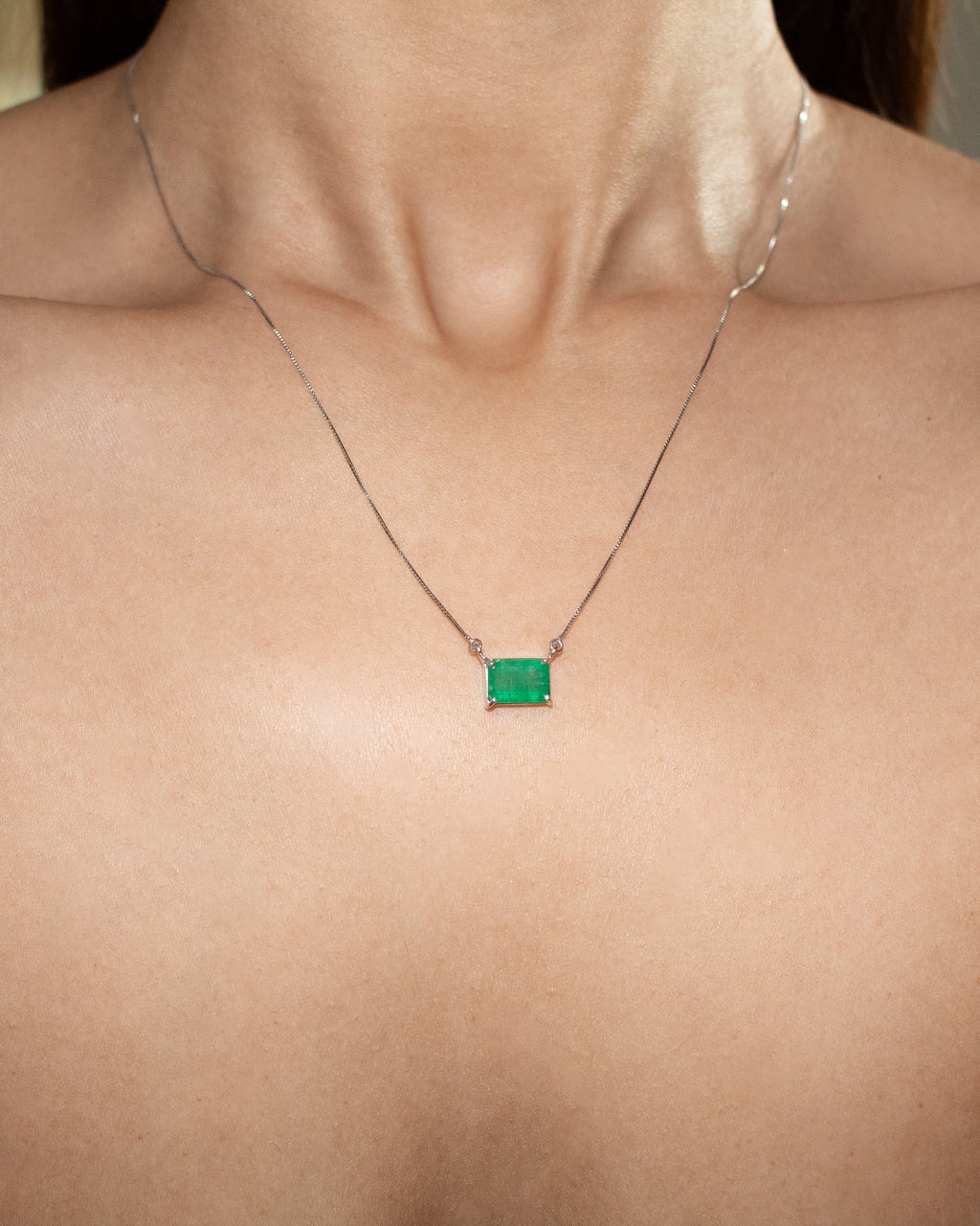 Colar ouro 18k com esmeralda retangular