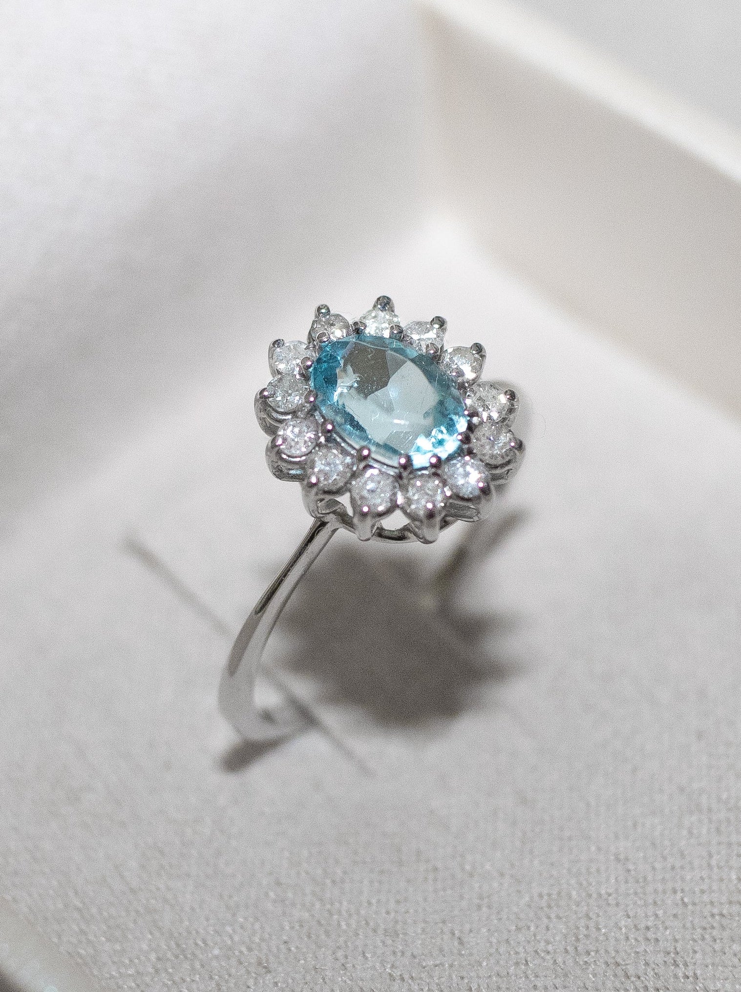 Anel ouro 18k com diamantes