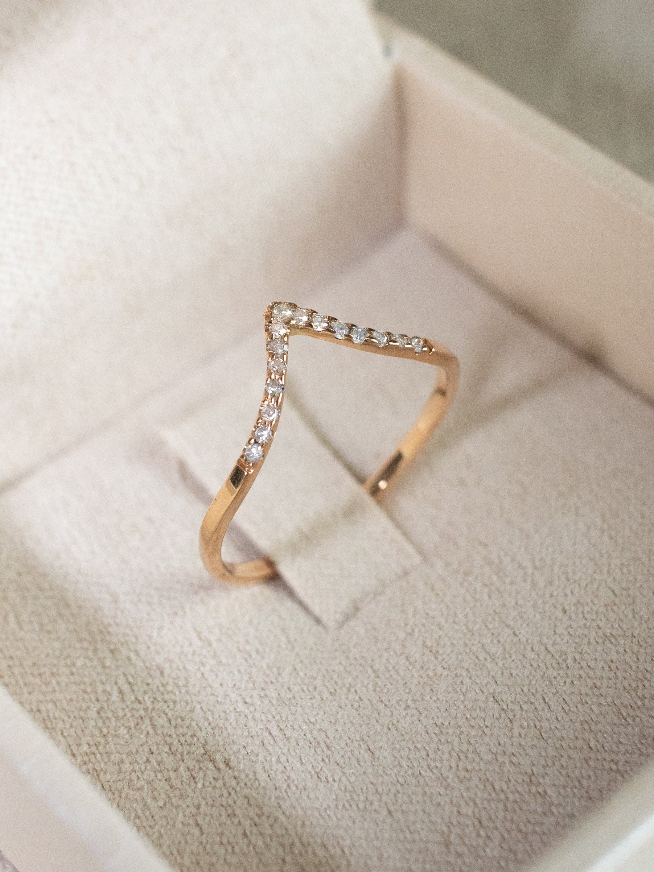 Anel ouro 18k com diamantes