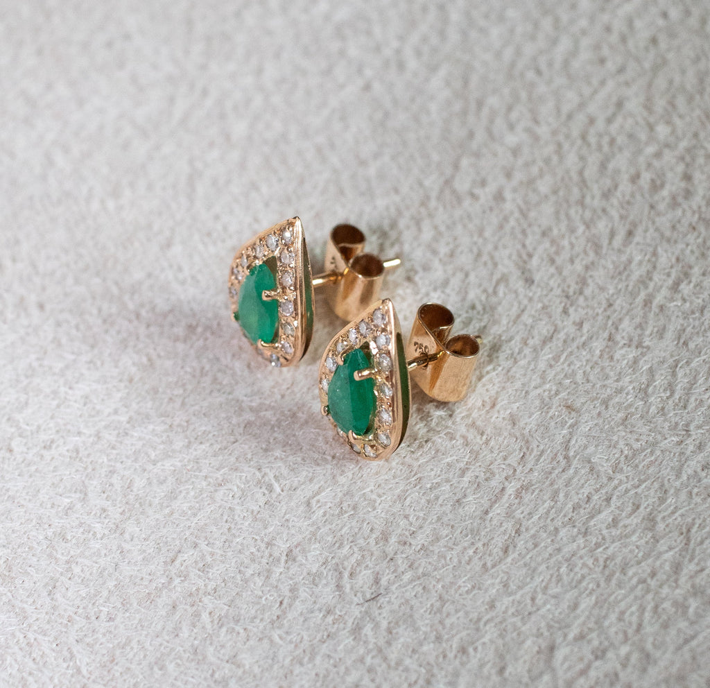 Brinco ouro 18k com esmeralda e diamantes