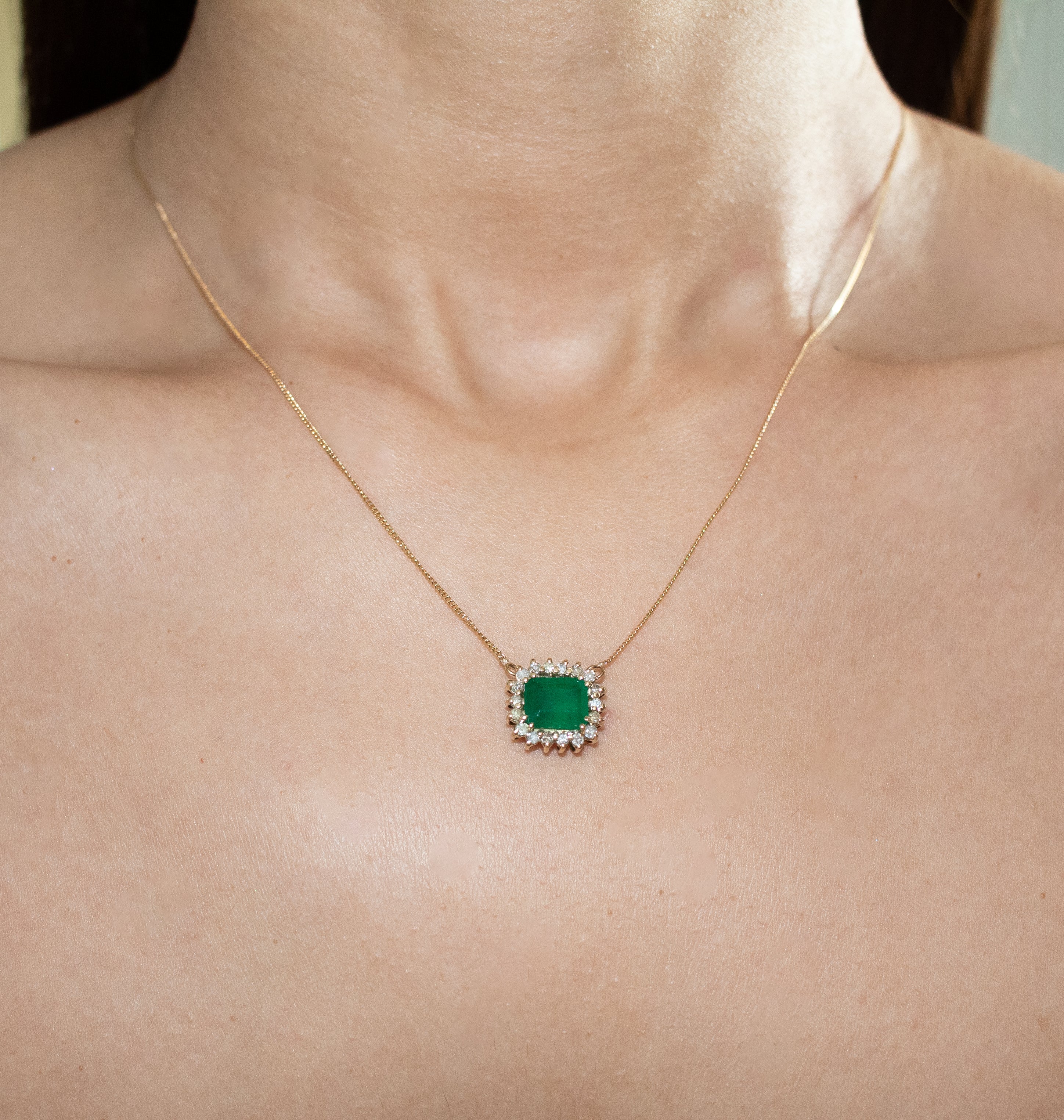 Colar ouro 18k com esmeralda e diamantes