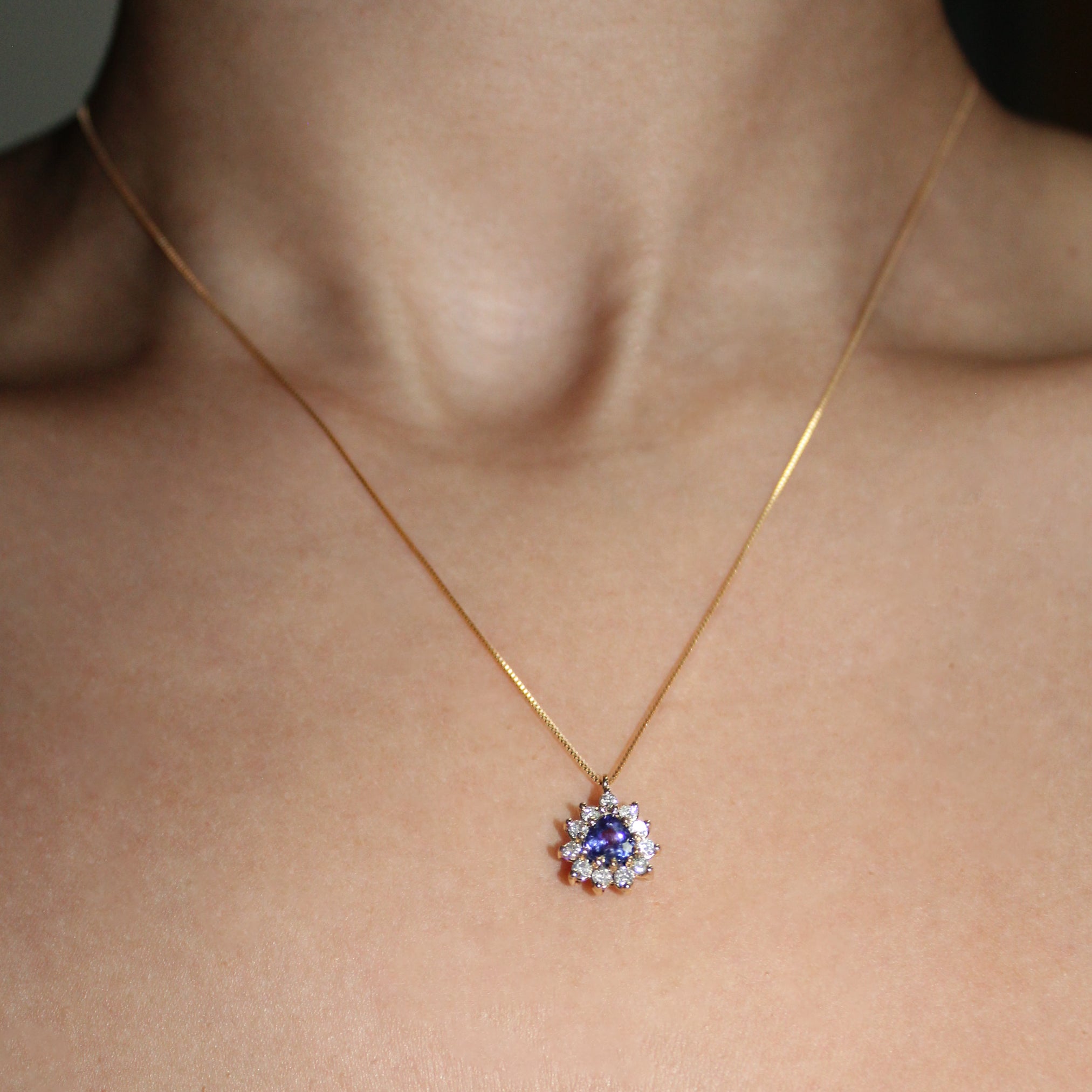 Pingente ouro 18k com Tanzanita Trillion & diamantes