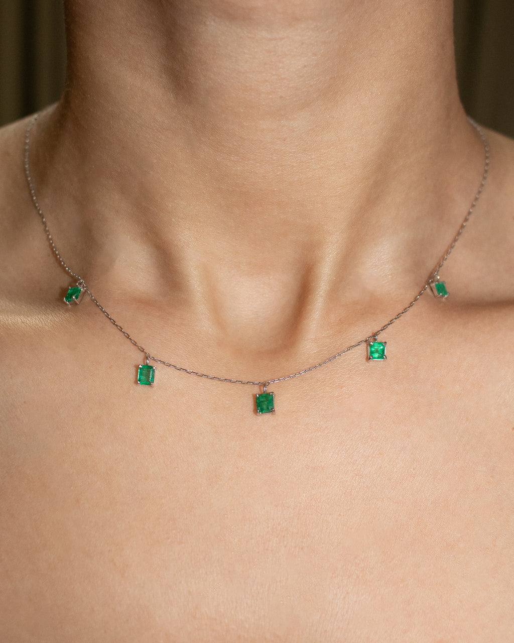 Colar ouro 18k com esmeraldas quadradas