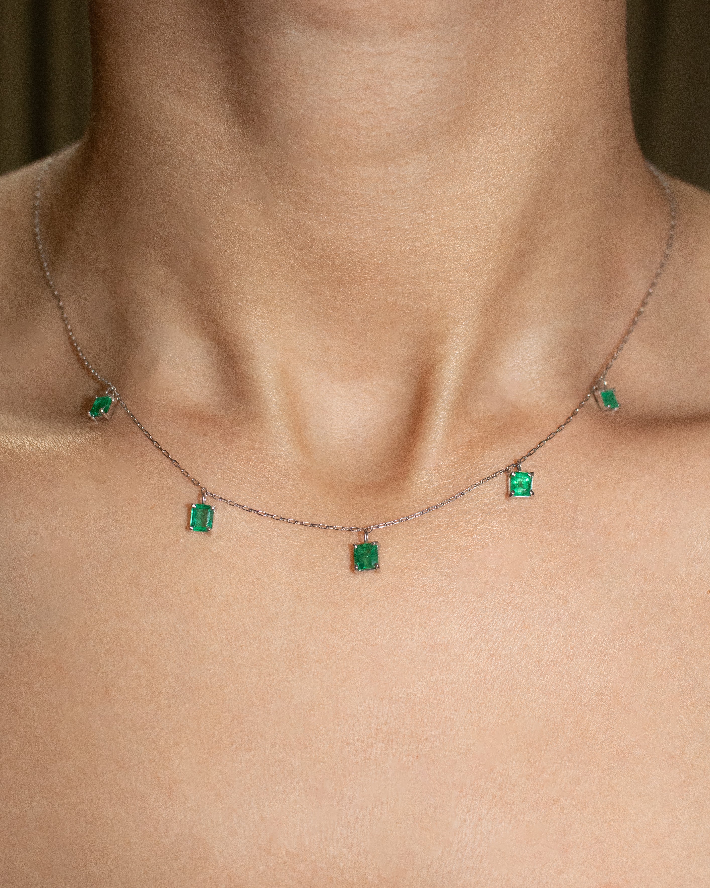 Colar ouro 18k com esmeraldas quadradas