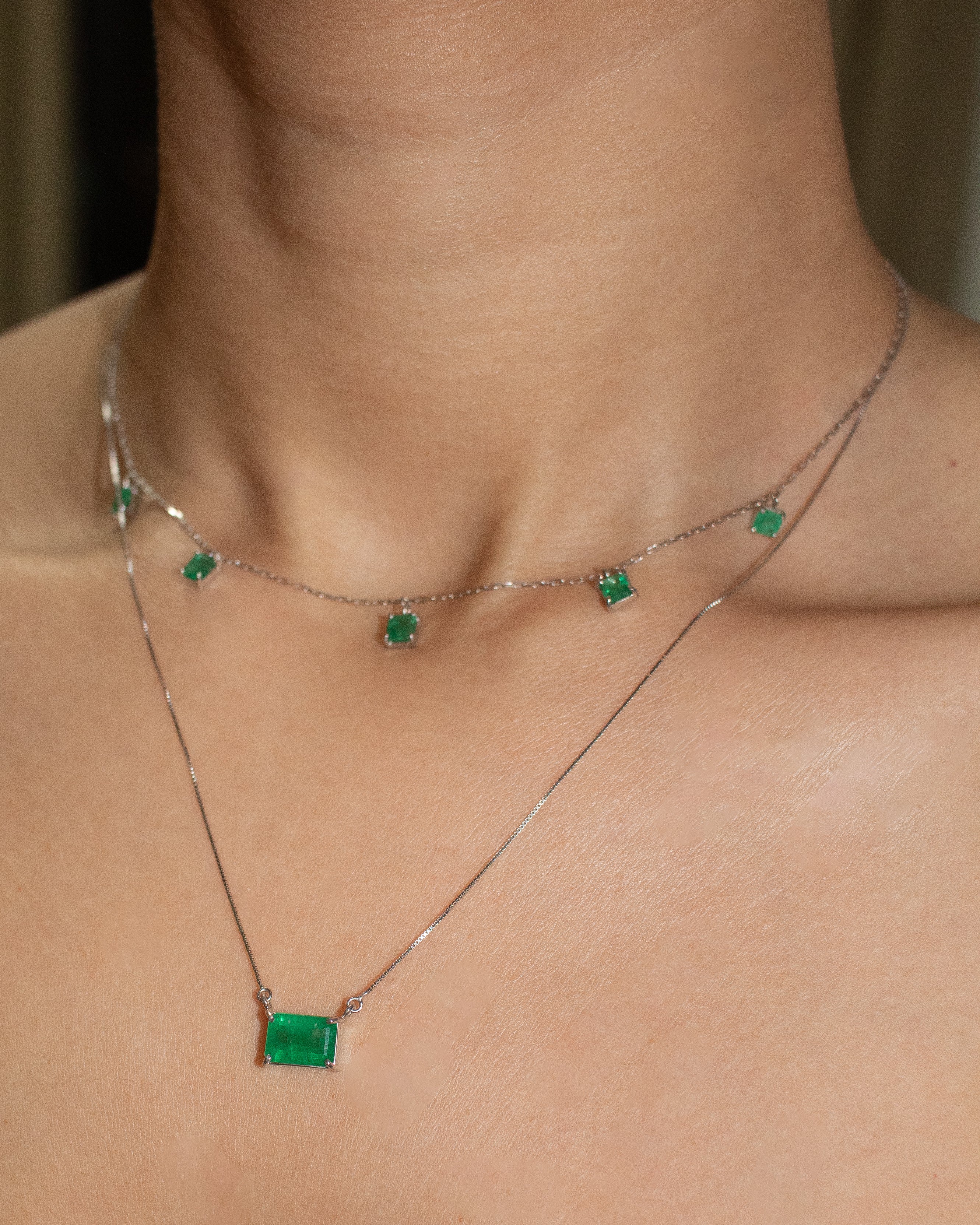 Colar ouro 18k com esmeraldas quadradas