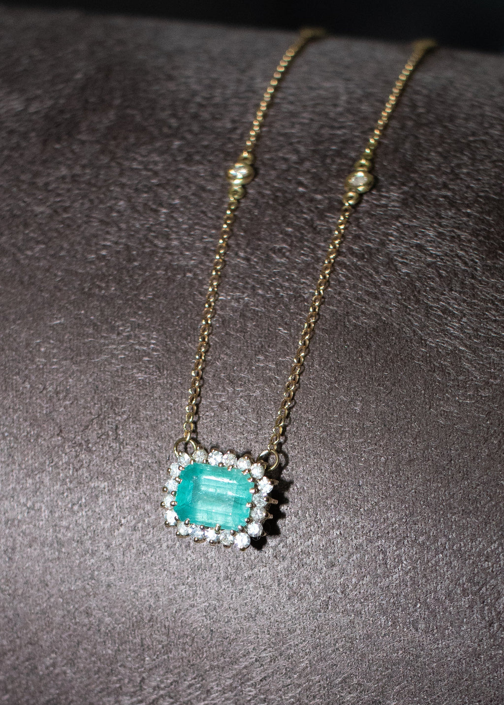 Colar ouro 18k com Esmeralda retangular