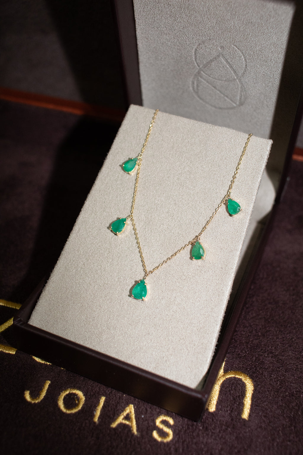 Colar ouro 18k com esmeraldas gotas