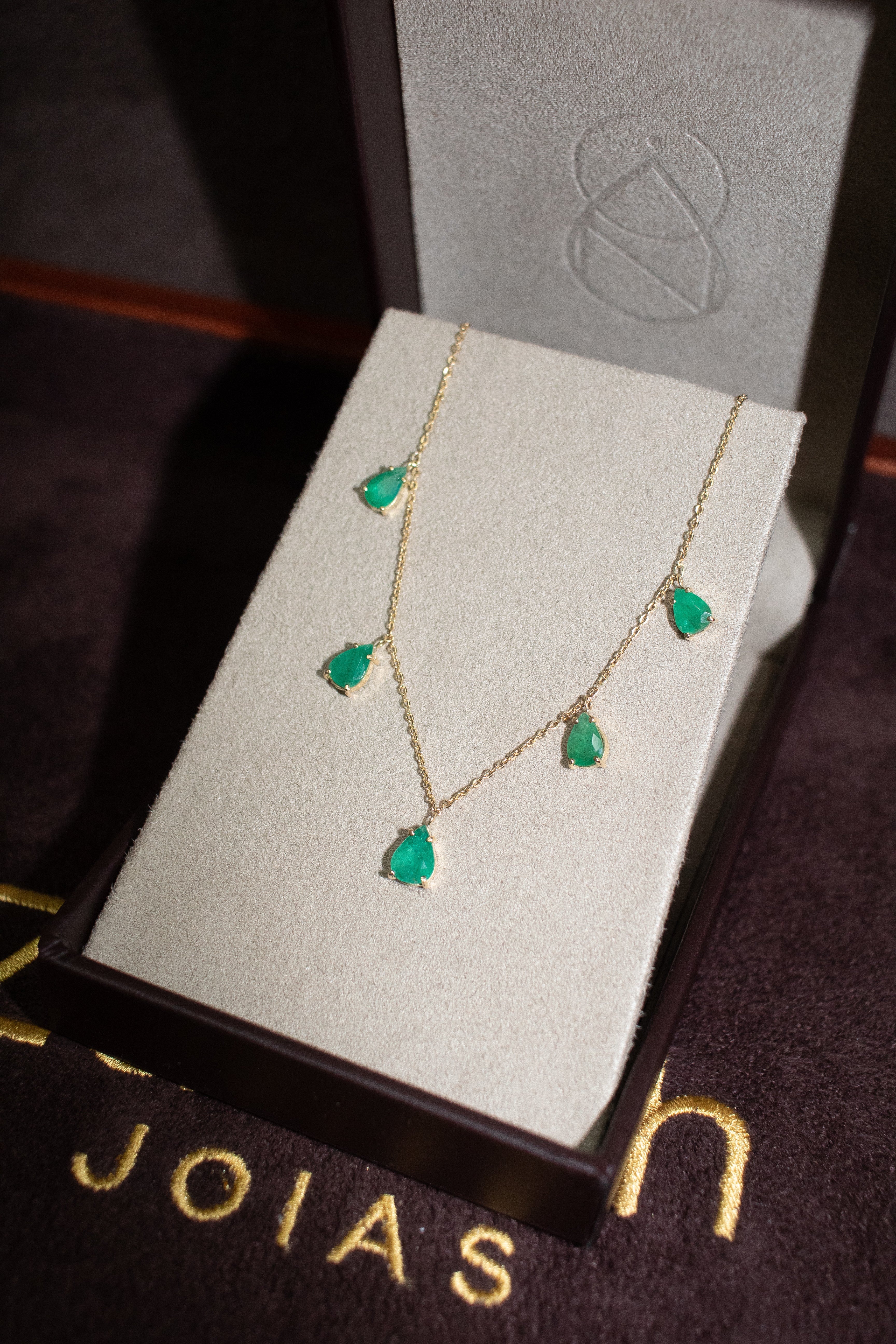 Colar ouro 18k com esmeraldas gotas