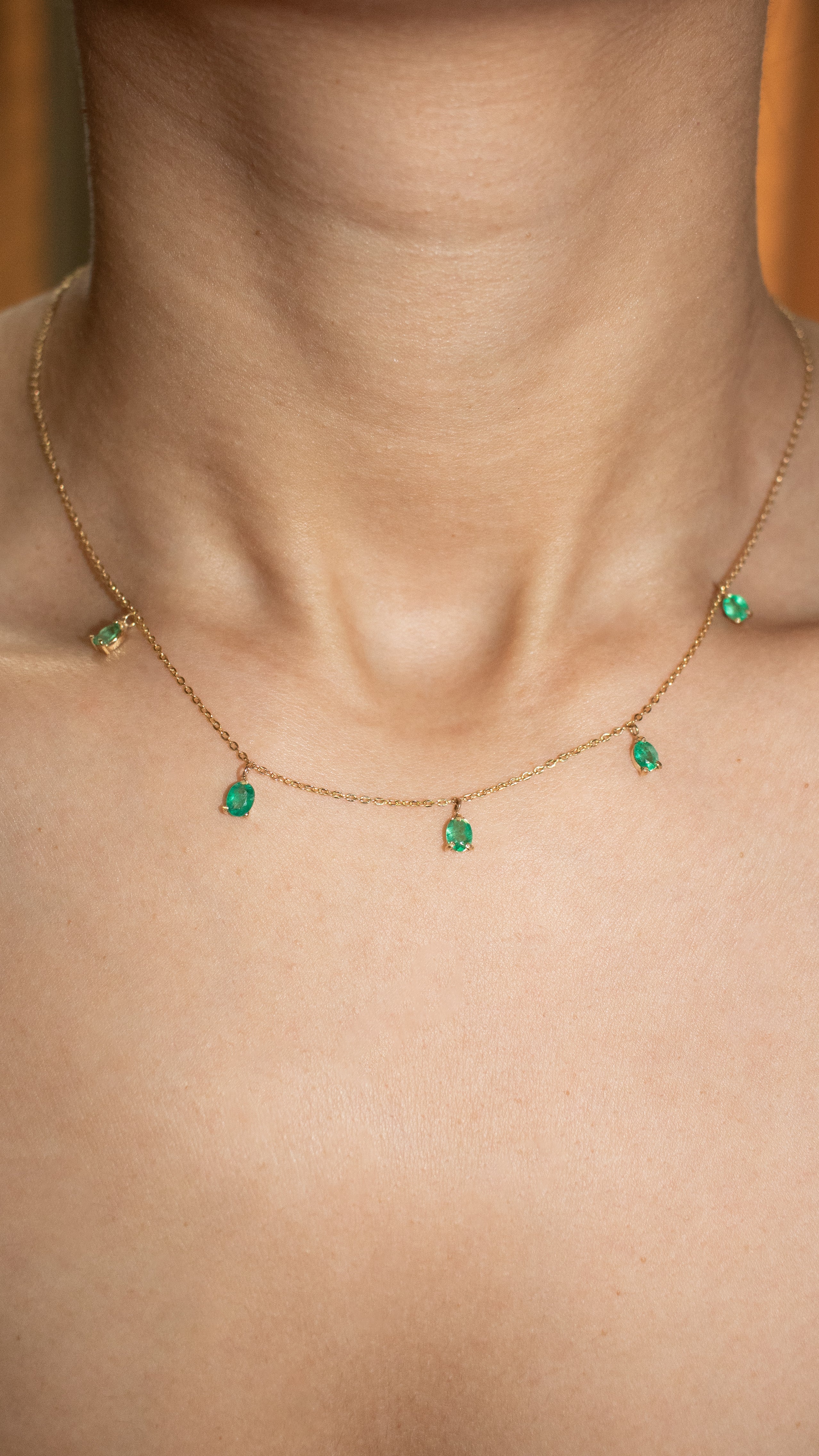 Colar ouro 18k com esmeralda ovais