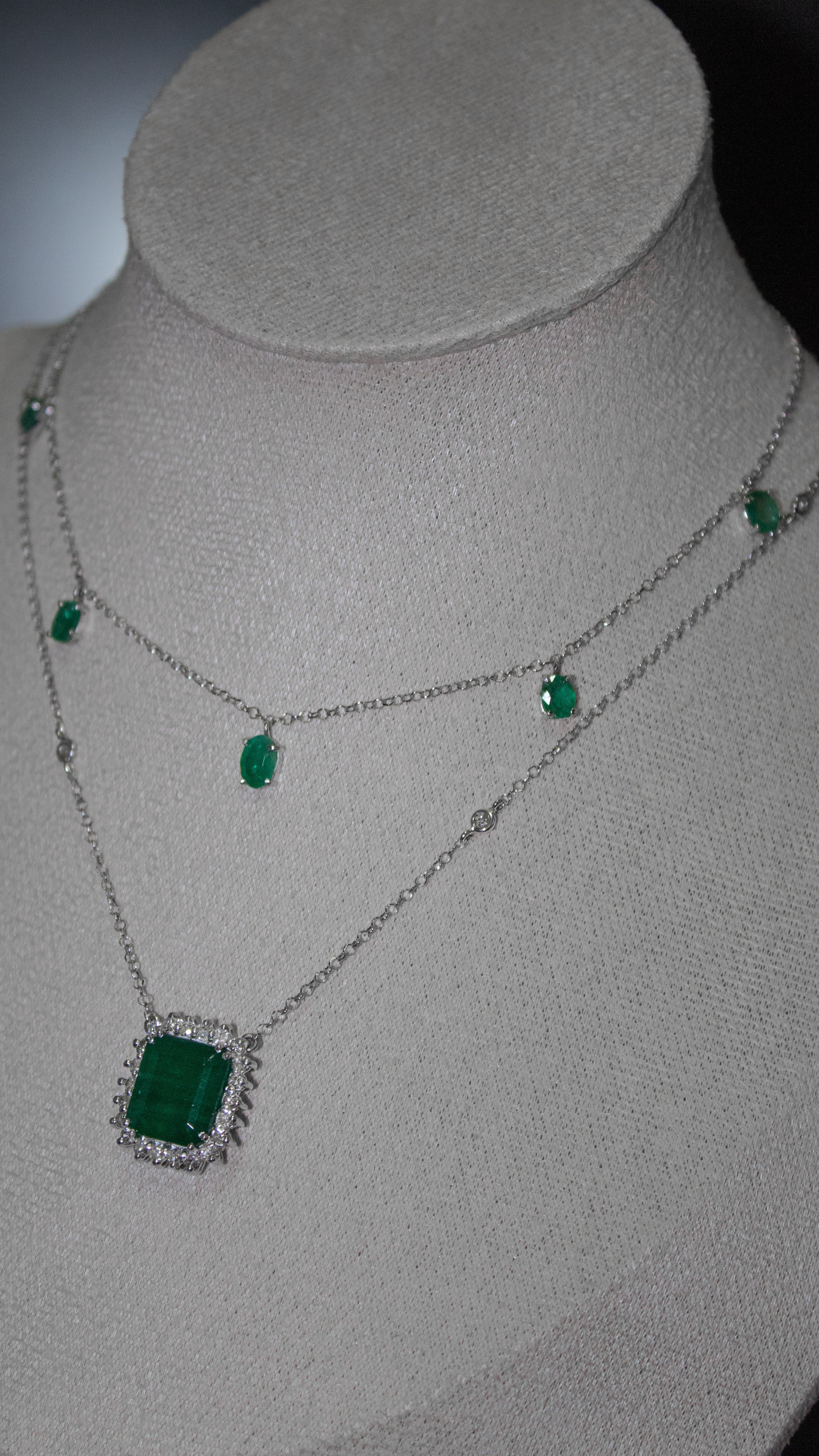 Colar ouro 18k com Esmeralda retangular grande